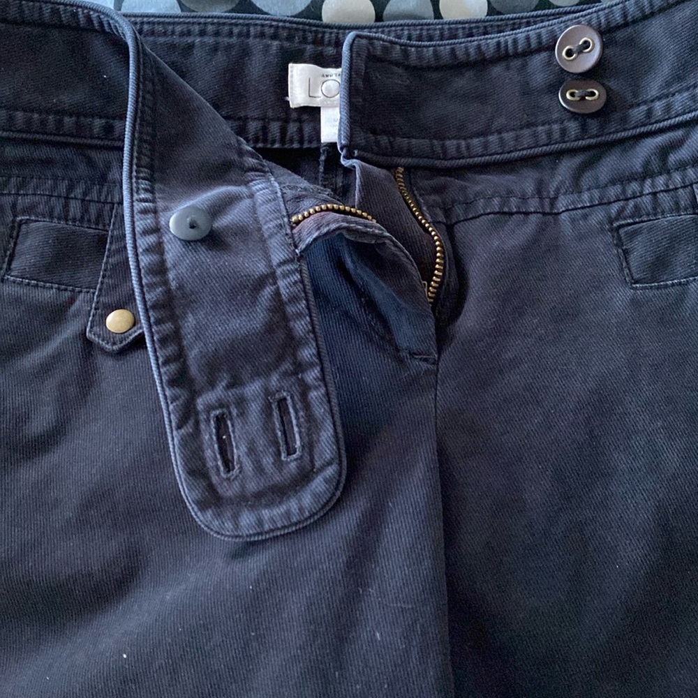 LOFT Marisa Bermuda Shorts Capris - Size 8 - Super Cute! - Picture 6 of 7